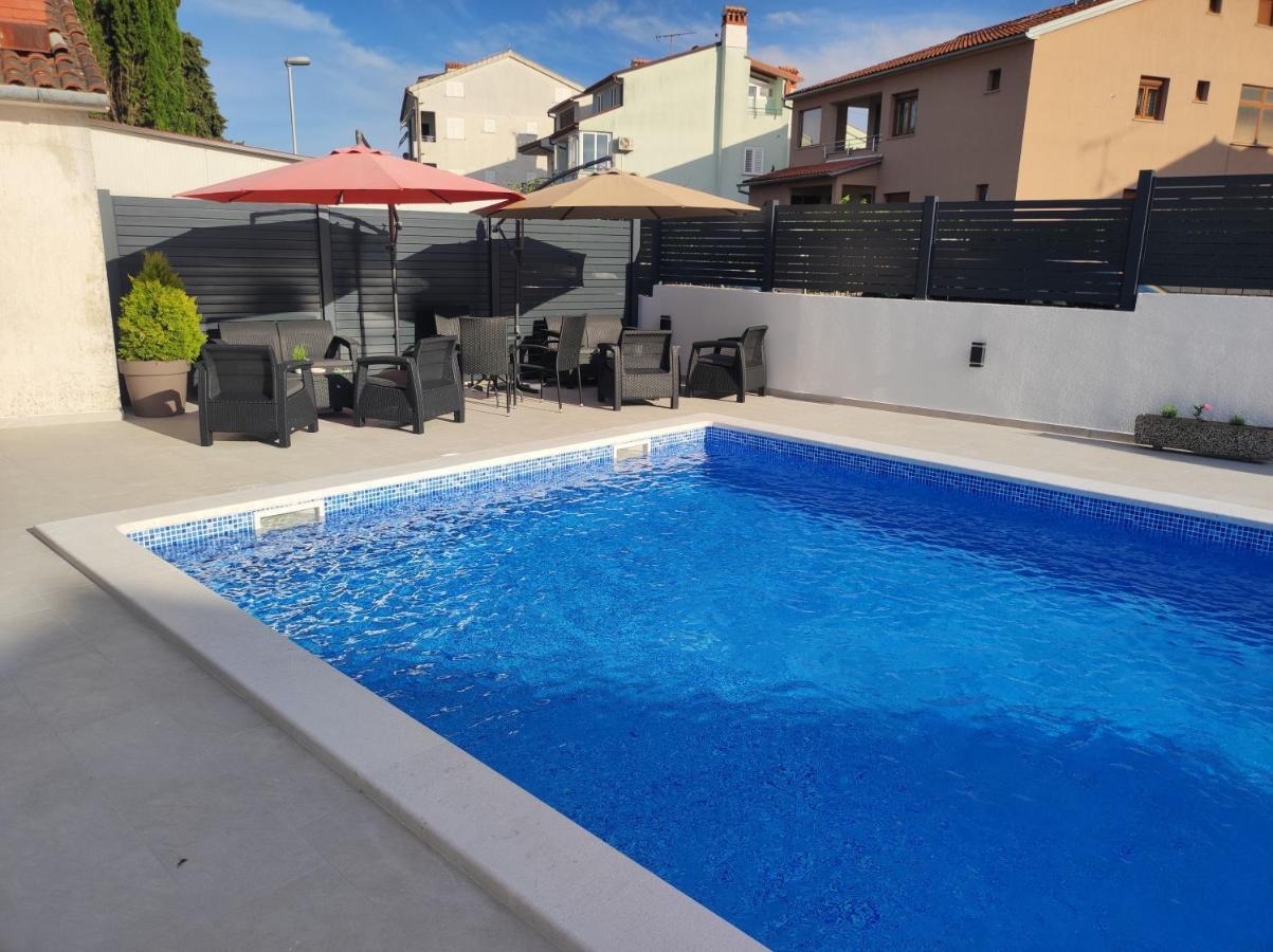 Viktor Rooms And Apartments Rovinj Exterior photo