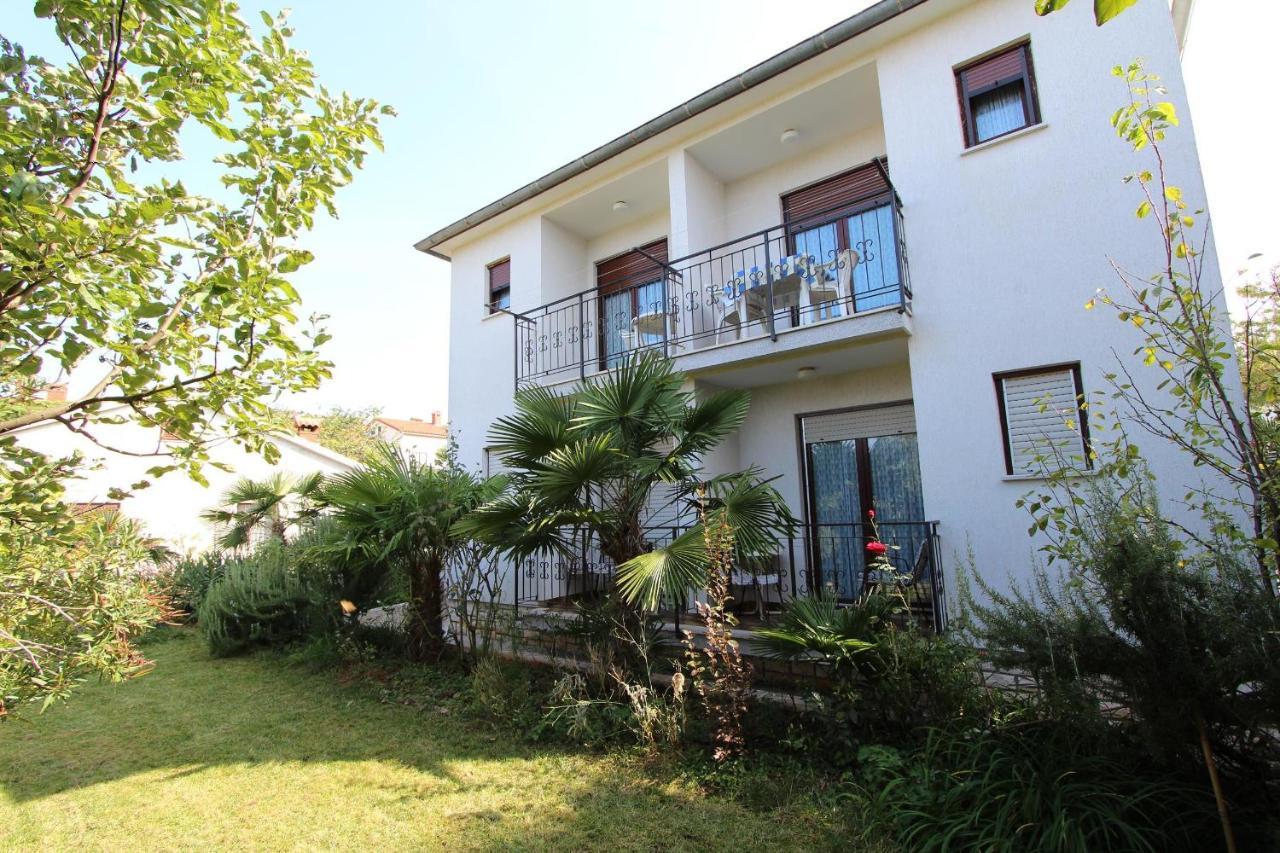 Viktor Rooms And Apartments Rovinj Exterior photo
