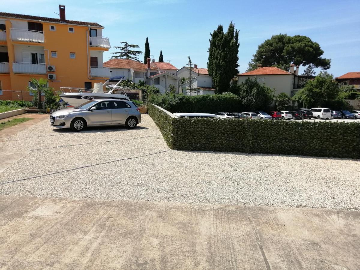 Viktor Rooms And Apartments Rovinj Exterior photo