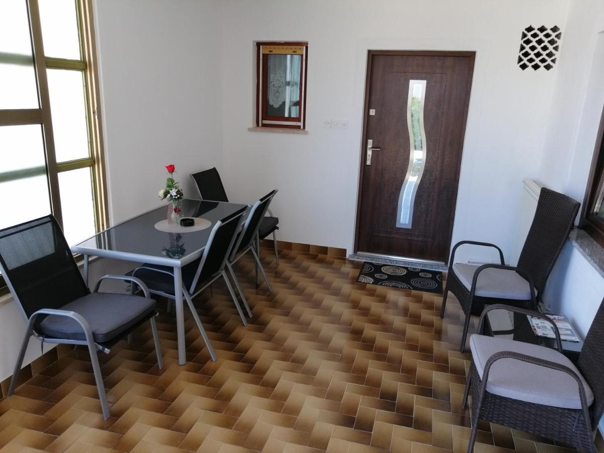 Viktor Rooms And Apartments Rovinj Exterior photo
