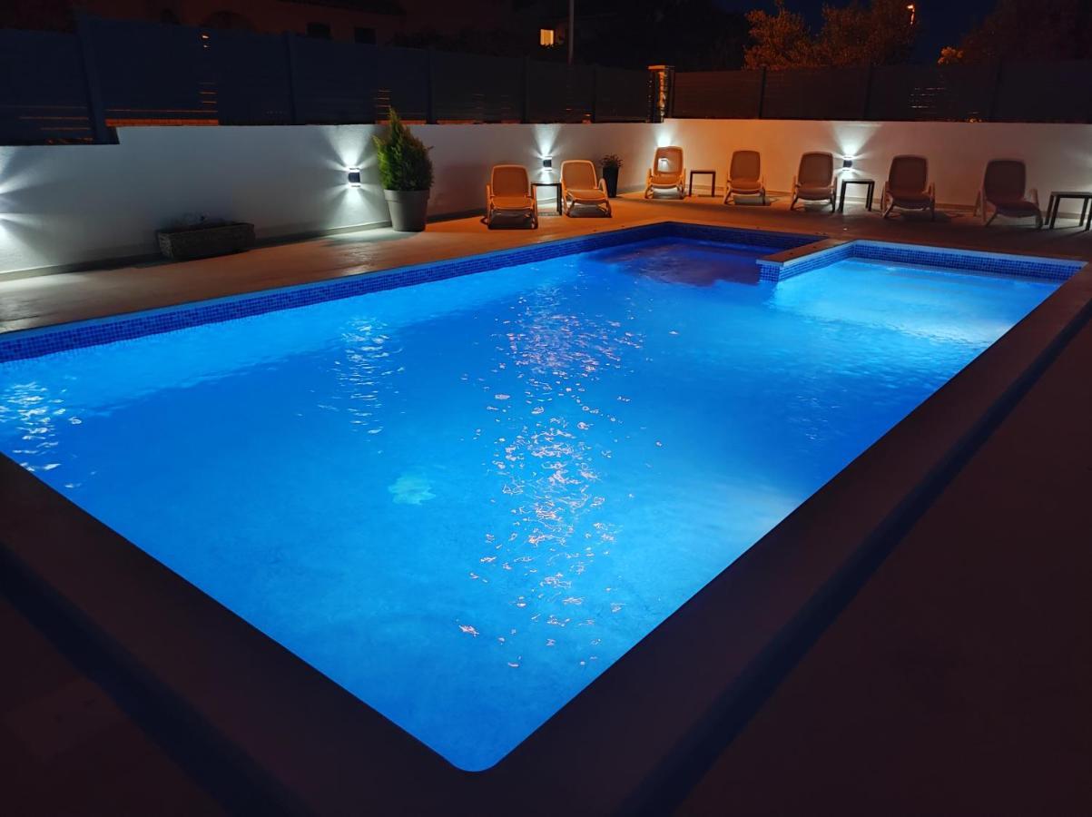 Viktor Rooms And Apartments Rovinj Exterior photo