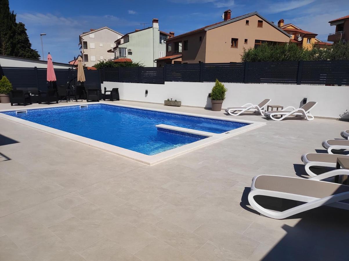 Viktor Rooms And Apartments Rovinj Exterior photo