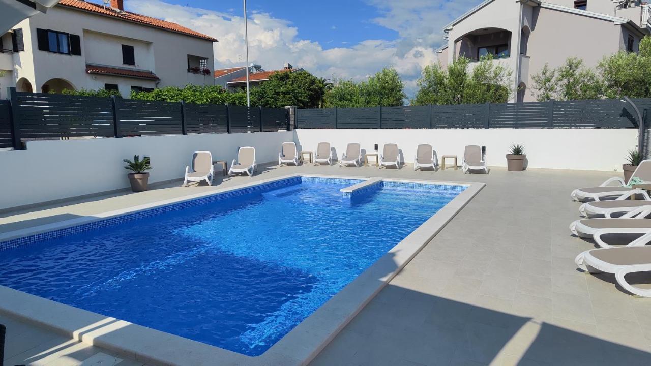 Viktor Rooms And Apartments Rovinj Exterior photo
